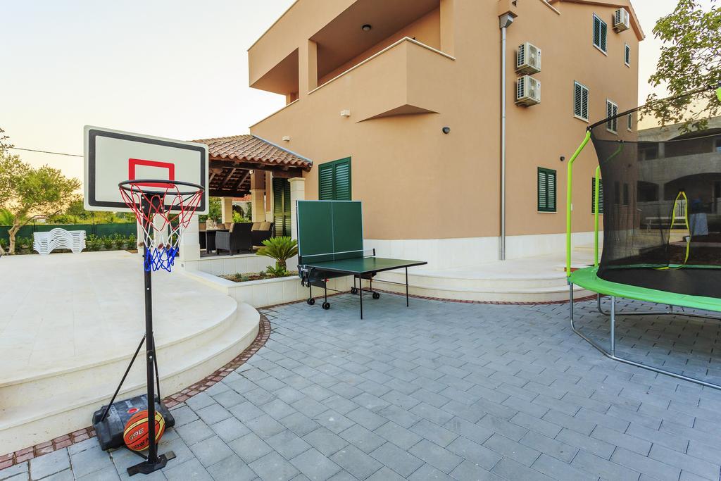 Rusula Apartman