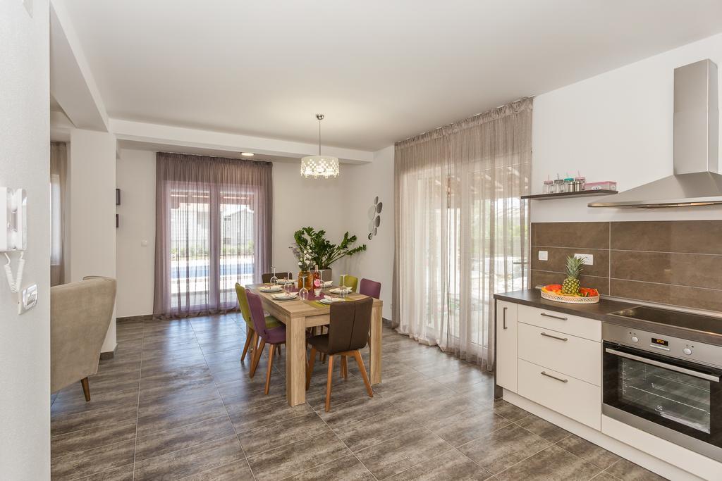 Rusula Apartman Kaštel Novi