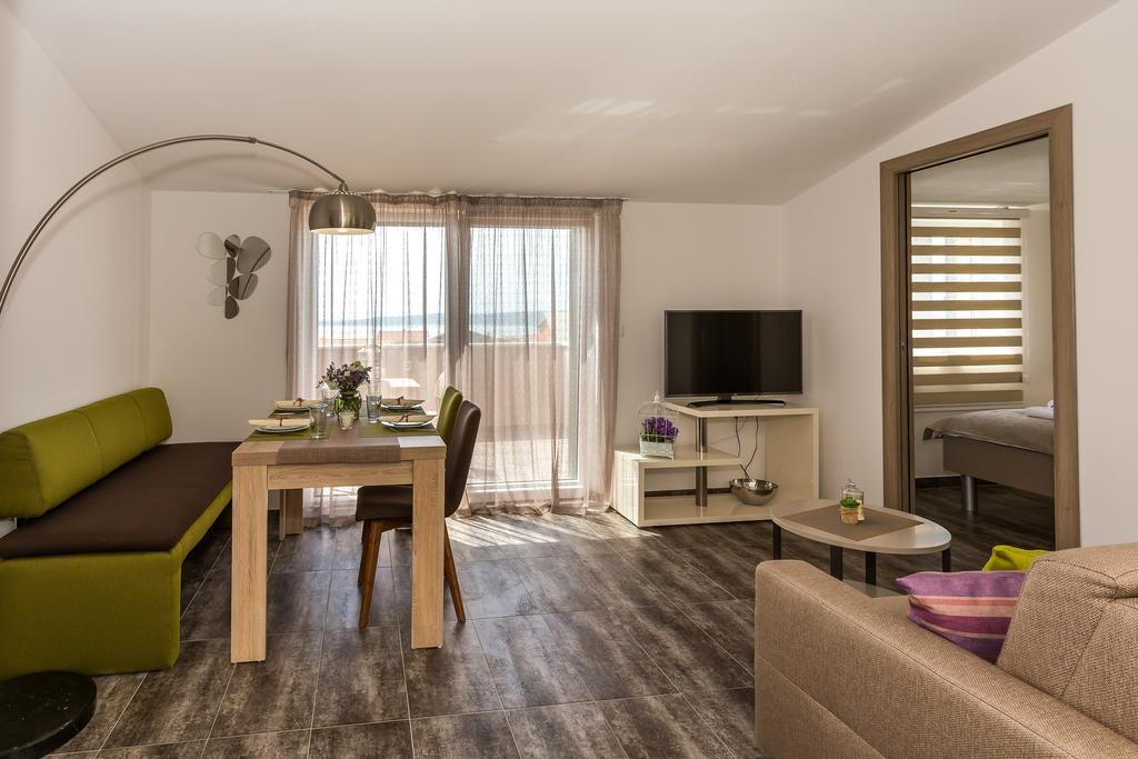 Rusula Apartman Kaštel Novi