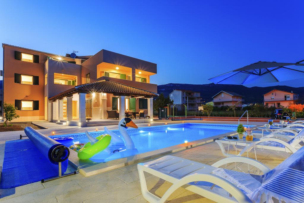 Rusula Apartman *